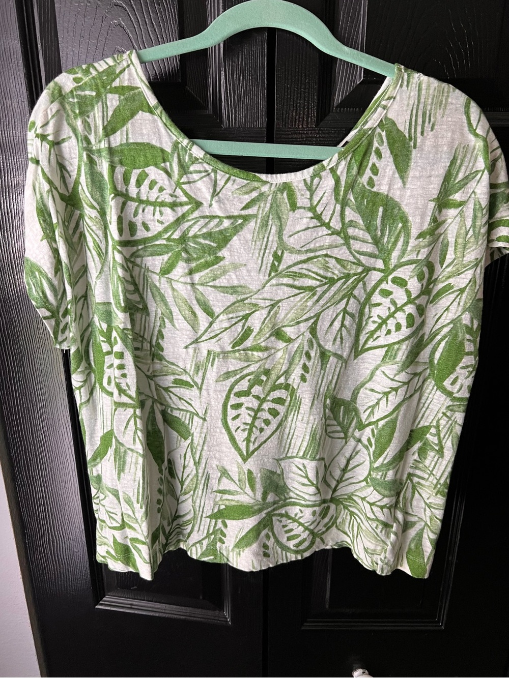Tahari White Linen Top with Green Leaf Print